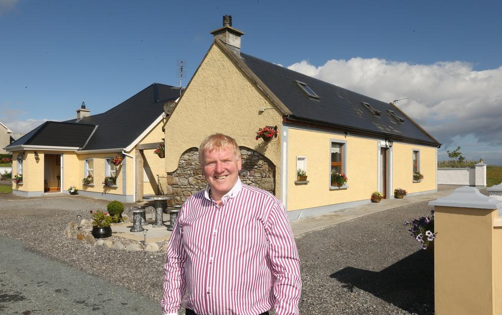 Beezies Self Catering Cottages Grange  Esterno foto