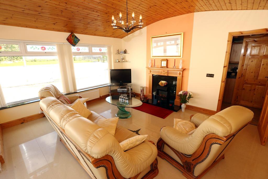 Beezies Self Catering Cottages Grange  Esterno foto