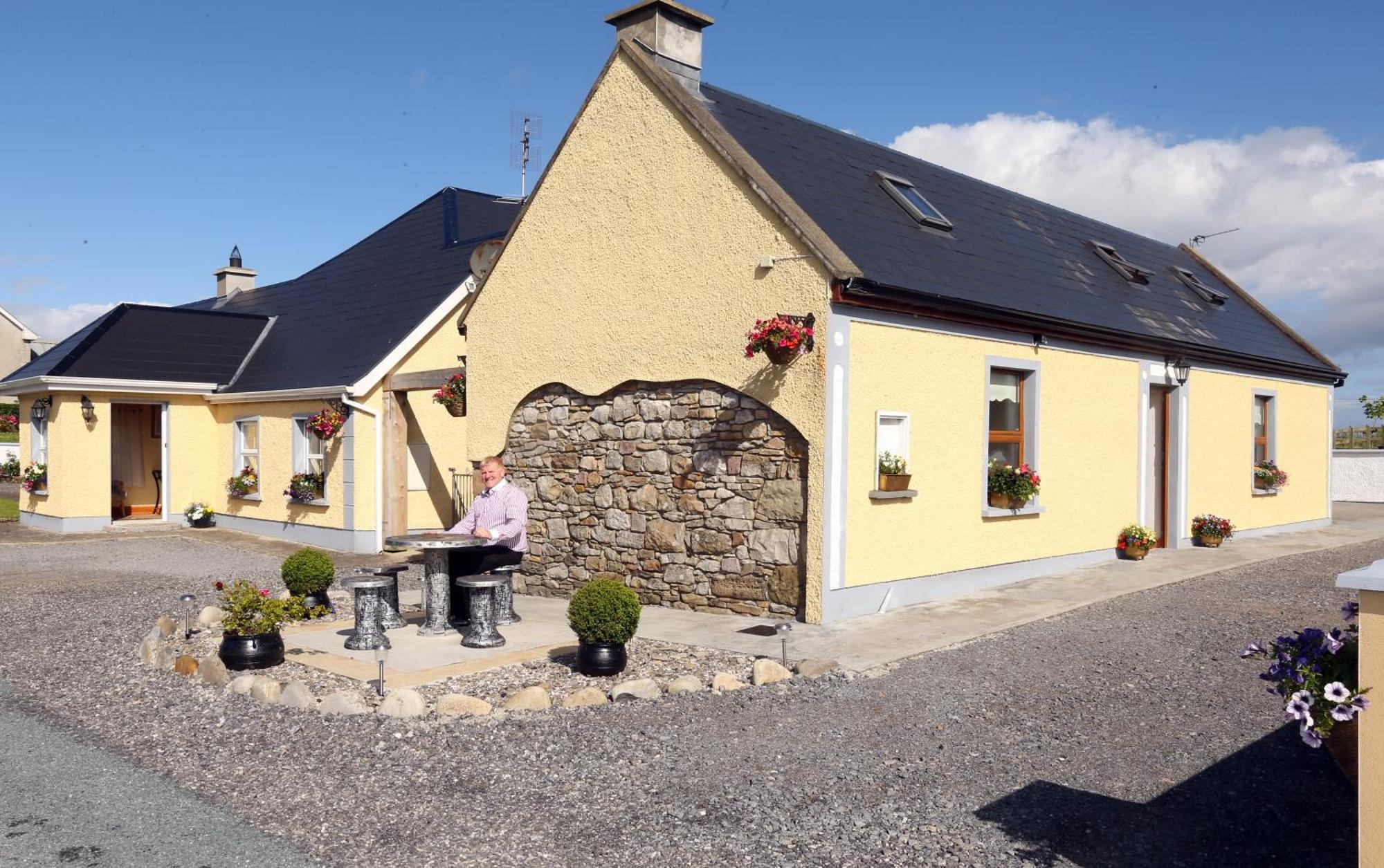 Beezies Self Catering Cottages Grange  Esterno foto